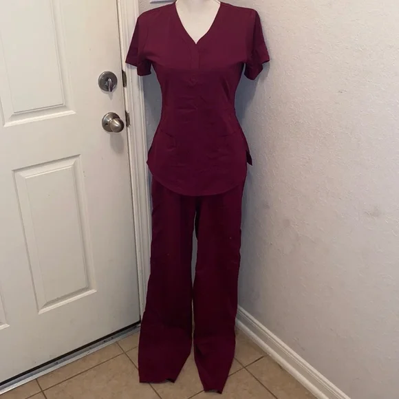 Scrub Set - Picture 1 of 2